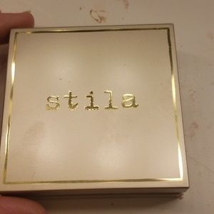 Stila highlighter